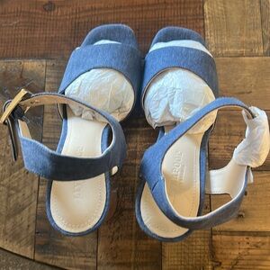 Brand new Liverpool size 7 Platform